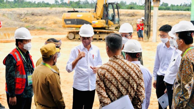 Presiden melakukan Groundbreaking