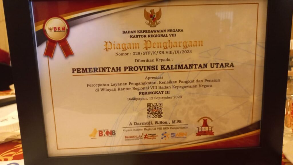 Piagam Penghargaan BKN untuk Pemprov Kaltara