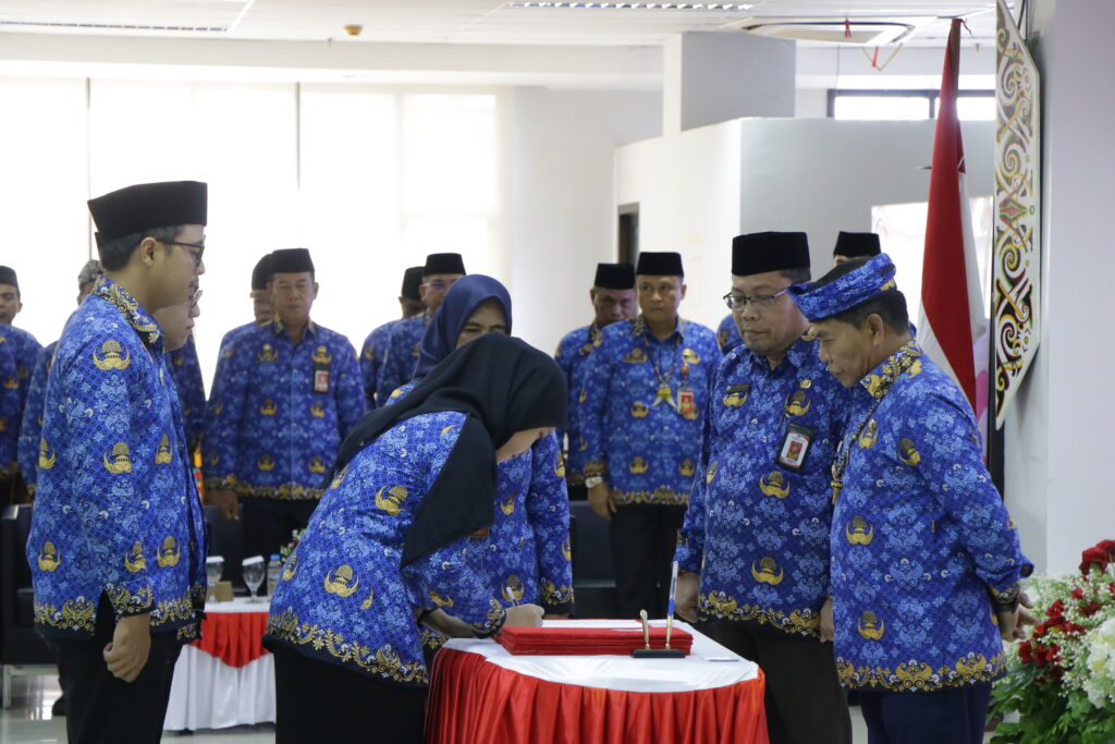 Lantik 84 ASN, Gubernur Kaltara Tegaskan Larangan Nongkrong di Warung Kopi Saat Jam Kerja