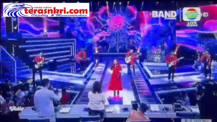 Putri Dalang Asep Koswara Tembus Final Akademi Band Indosiar