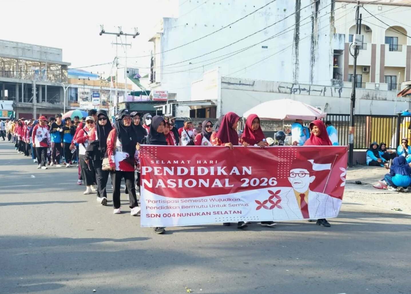 Ribuan Peserta Padati Jalan Santai Hardiknas ke-67 di Nunukan