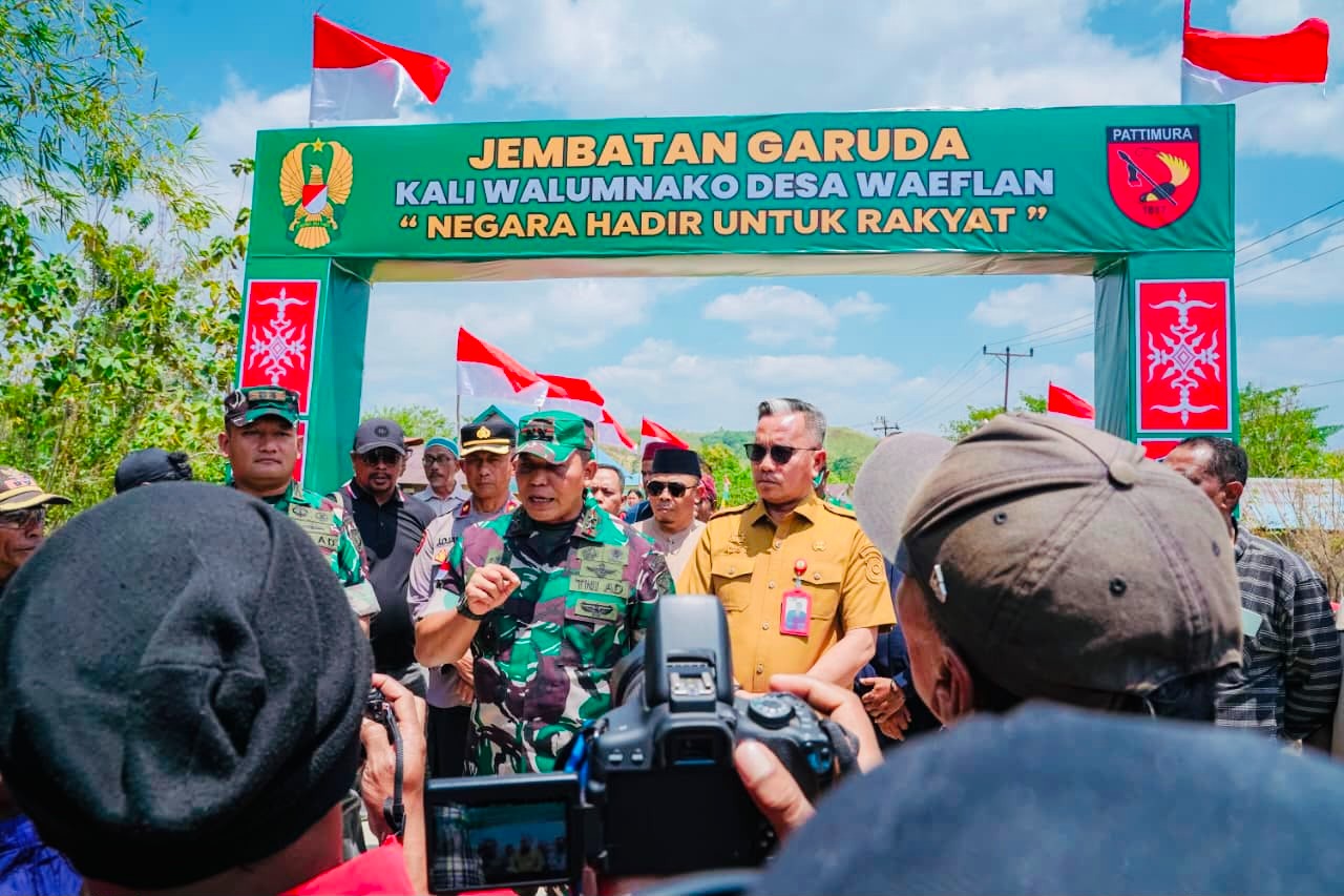 Resmikan Delapan Unit Jembatan Melalui Program Karya Bakti Skala Besar TNI AD Tahun 2026, Ini Kata Pangdam XV/Pattimura Mayjen TNI Dody Triwinarto