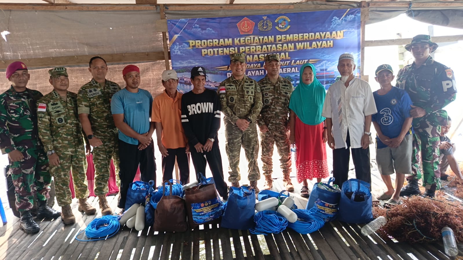 TNI Dorong Kemandirian Ekonomi Perbatasan, Sebatik Kembangkan Rumput Laut dan Tarakan Budidaya Kepiting-Udang